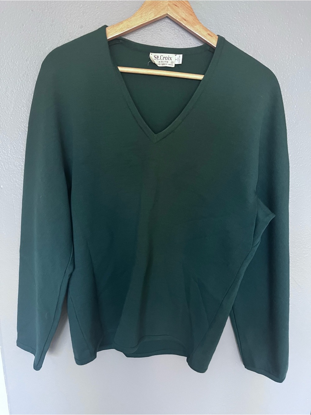 Vintage St. Croix 100% Zephyr Wool Women’s Deep Green V‑Neck Sweater